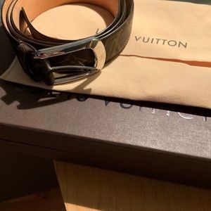 Louis Vuitton ladies belt